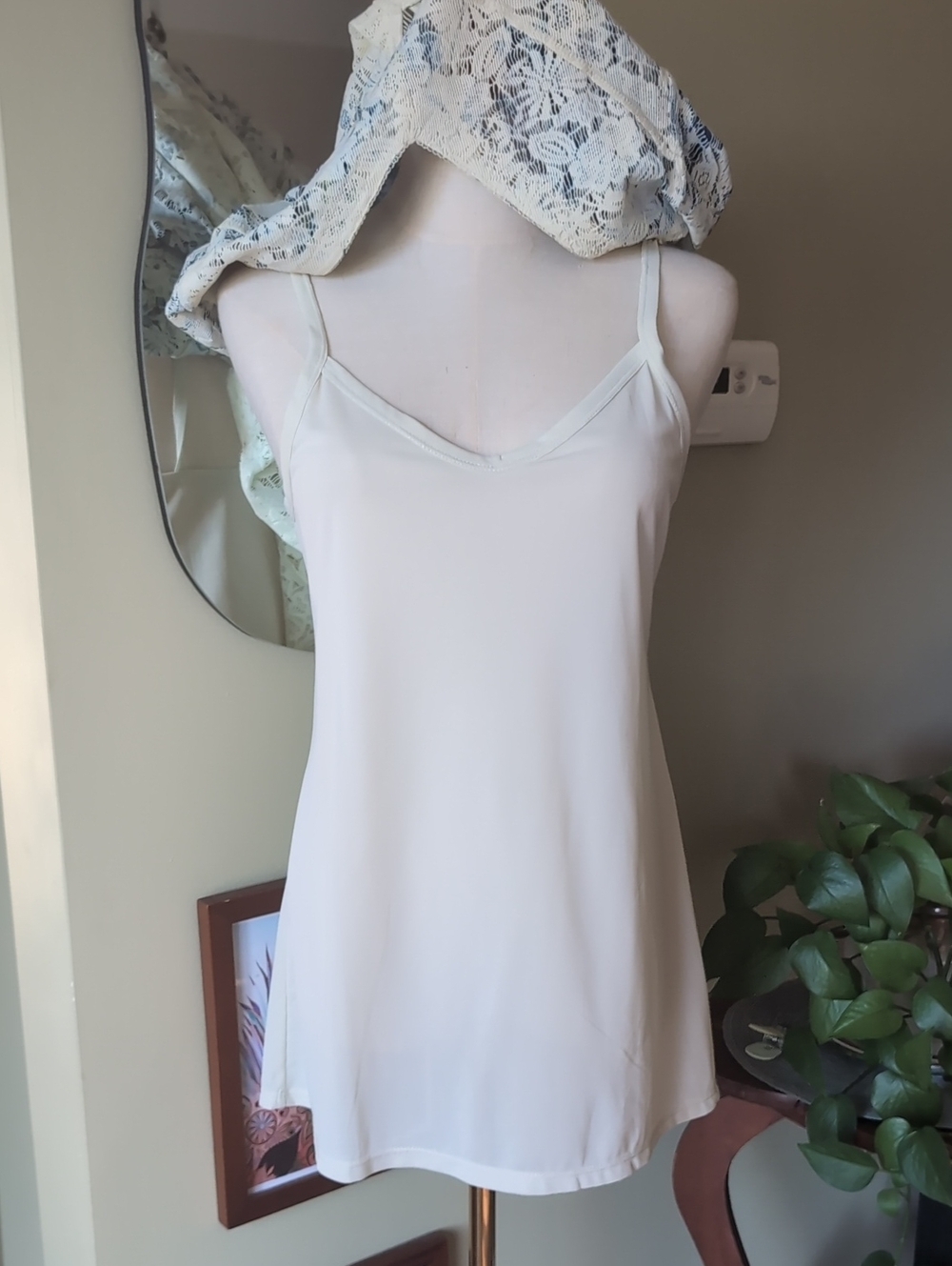 One World Women's Size Medium Lace Overlay Floral Top - Picture 13 of 14